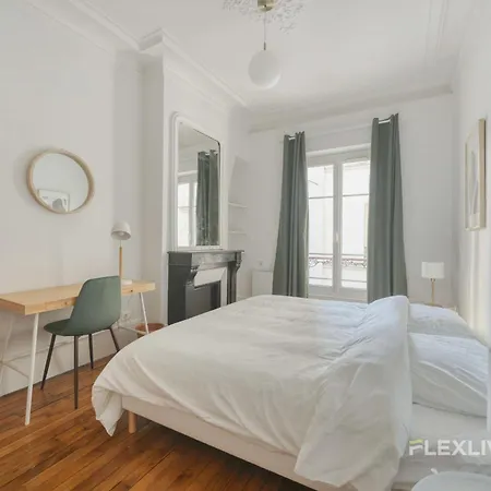 Casa de Férias Cozy In Alesia 14th Paris